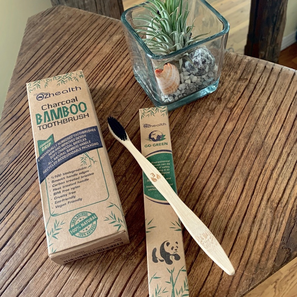🌱BOX OF 4 CHARCOAL+BAMBOO TOOTHBRUSHES🌱 - Picture 2 of 4